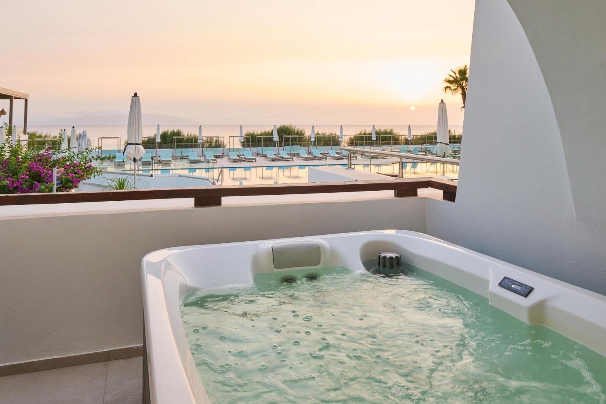 Oceanis Beach & Spa Resort Псалиди Екстериор снимка
