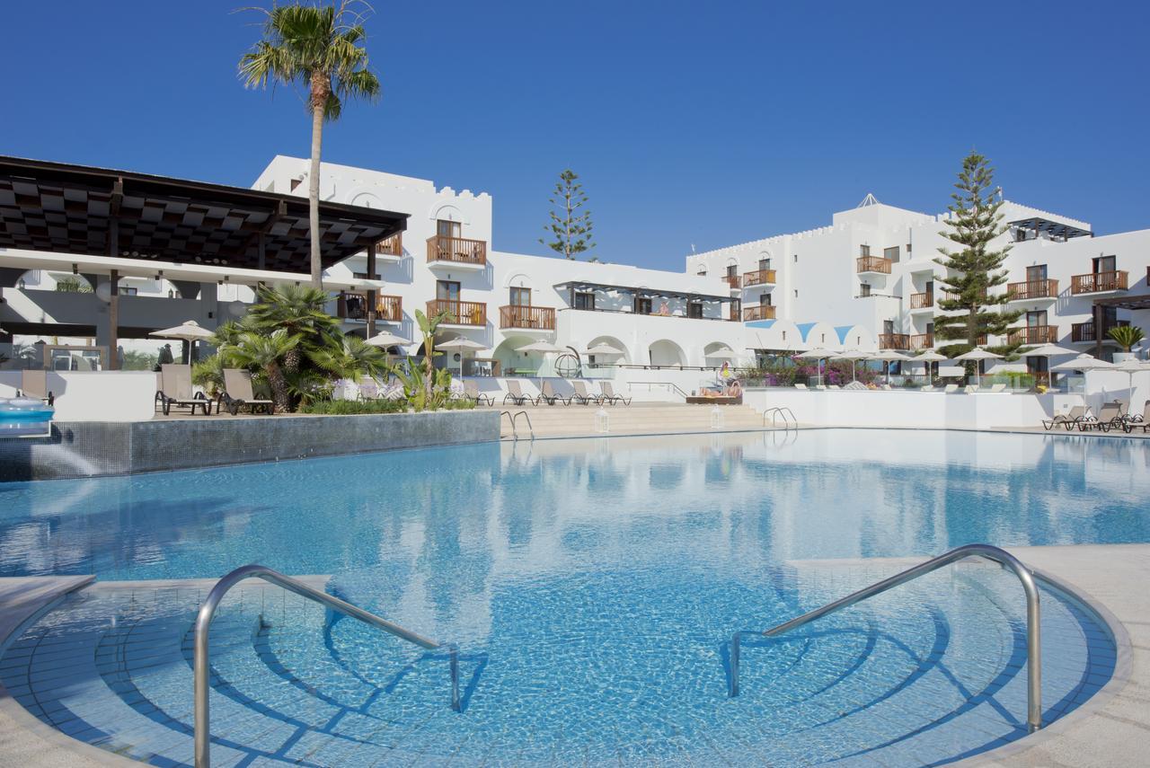 Oceanis Beach & Spa Resort Псалиди Екстериор снимка